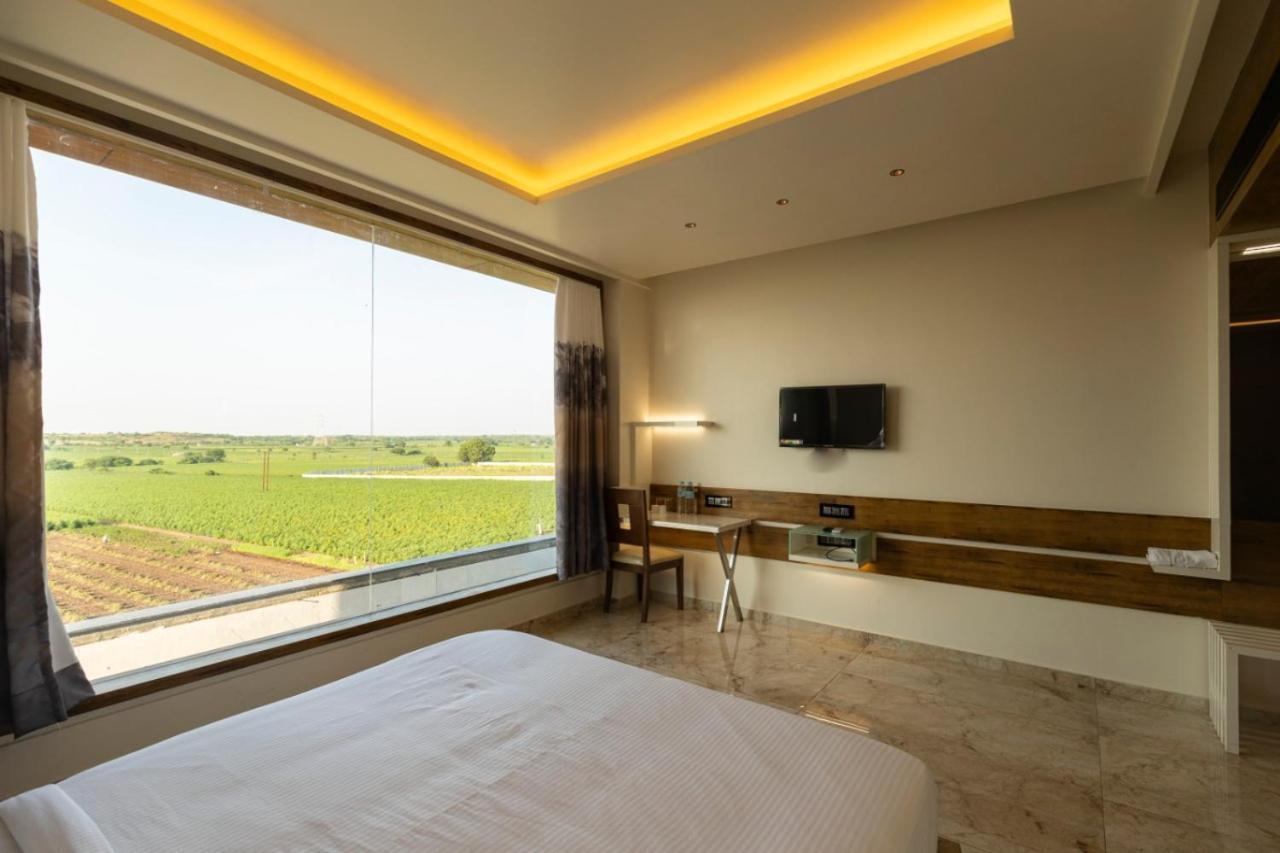 The Heaven Water Park And Resort & Restaurant Virpur Ngoại thất bức ảnh
