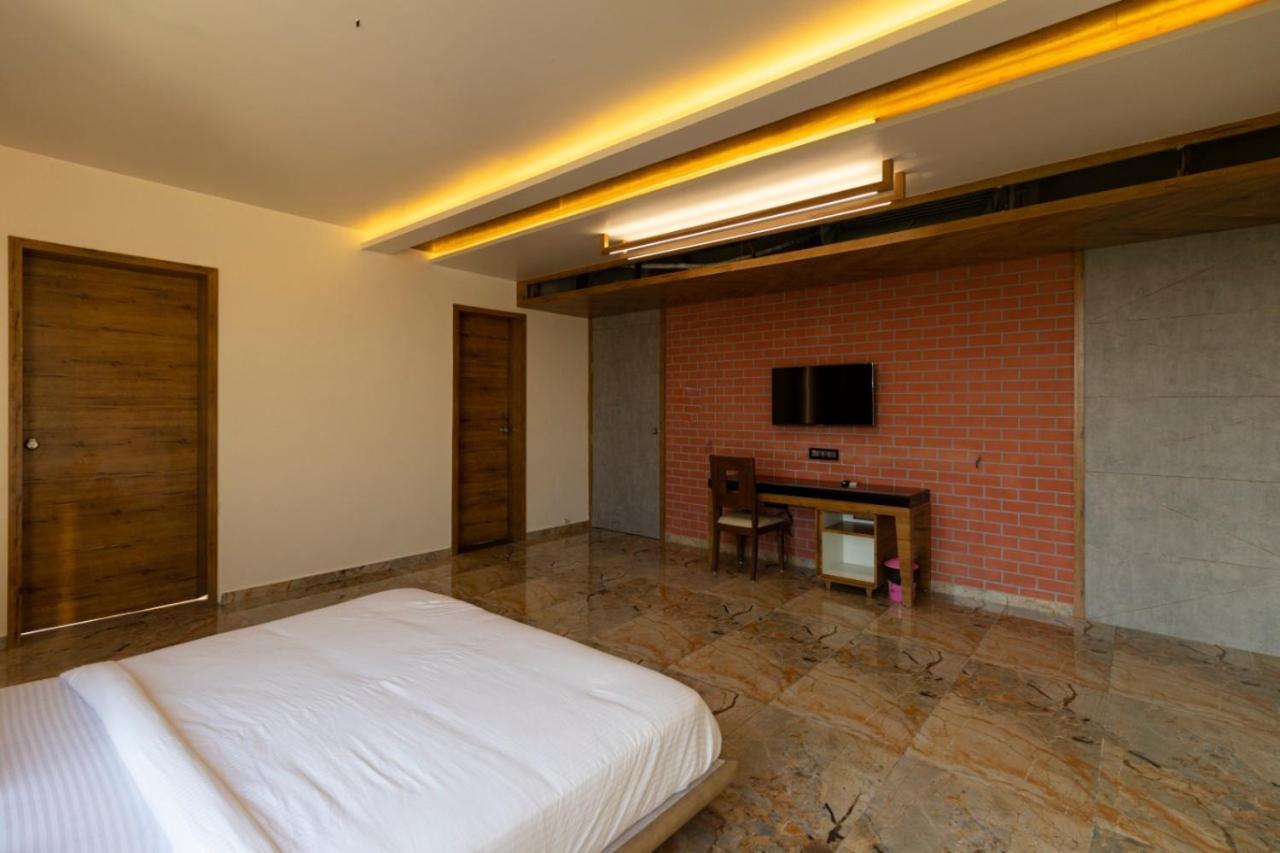 The Heaven Water Park And Resort & Restaurant Virpur Ngoại thất bức ảnh