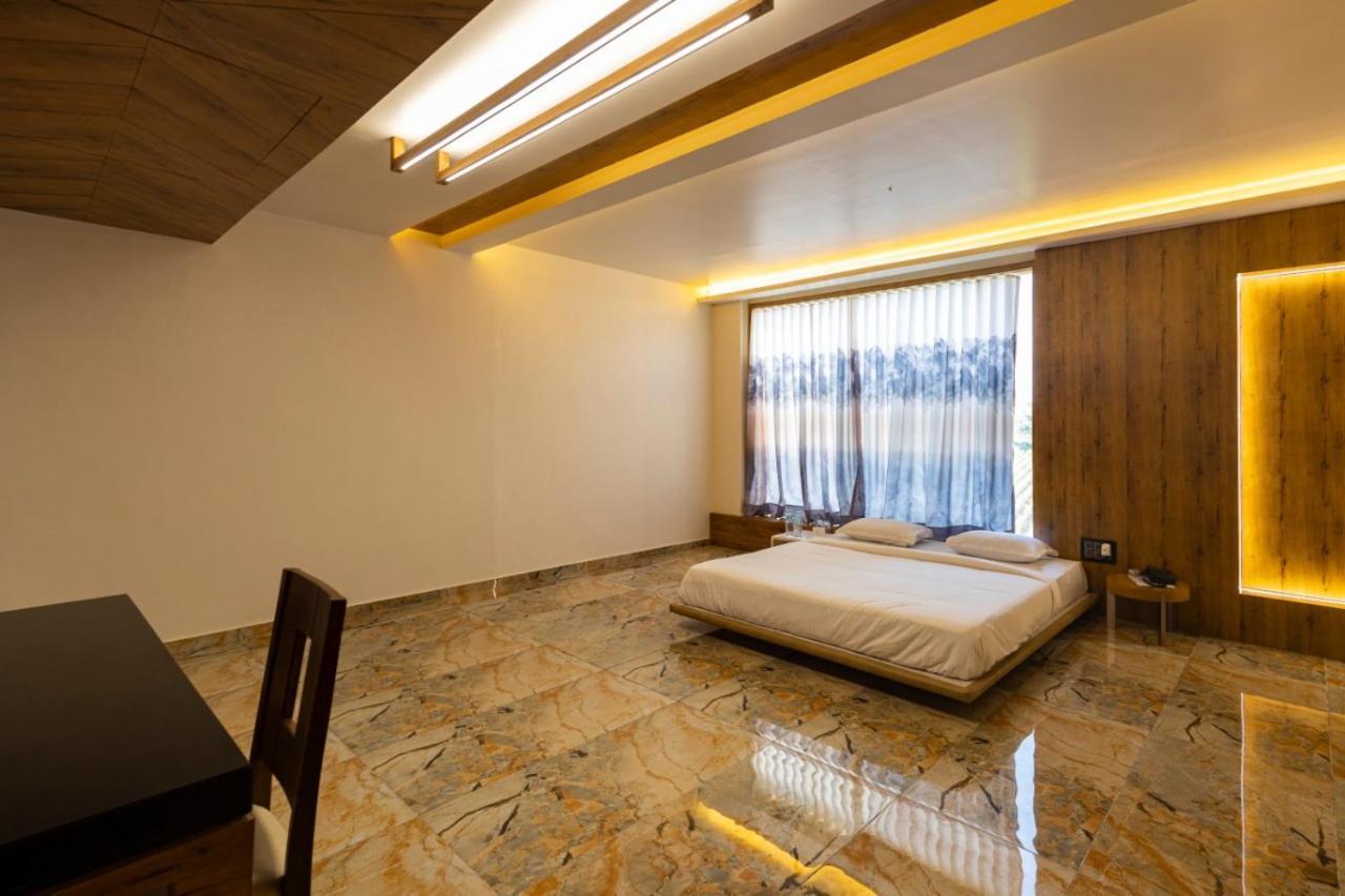 The Heaven Water Park And Resort & Restaurant Virpur Ngoại thất bức ảnh